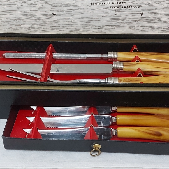Bakelite Crown Sheffield Stainless Steel Carving Set and Steak Knives - Picture 3 of 7